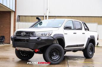 TOYOTA HILUX N80 RUGGED X ZEPHYR MATTE BLACK